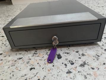 Manuele kassa beschikbaar voor biedingen