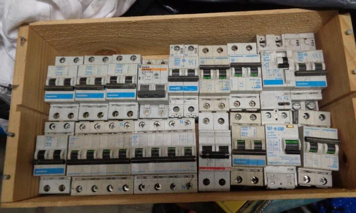 electriciteit, Doe-het-zelf en Bouw, Elektriciteit en Kabels, Gebruikt, Ophalen of Verzenden