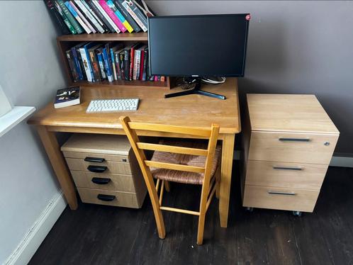ladenblokken/ tafel/stoel/boekenrek & scherm, Huis en Inrichting, Bureaus, Zo goed als nieuw, Bureau, Ophalen