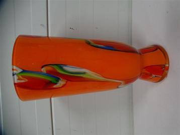A6118. Oranje vaas in Murano stijl beschikbaar voor biedingen