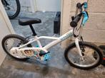 velo enfant btwin 16 pouces et barre stabilisatrice, Fietsen en Brommers, Fietsen | Crossfietsen en BMX, Ophalen, Zo goed als nieuw