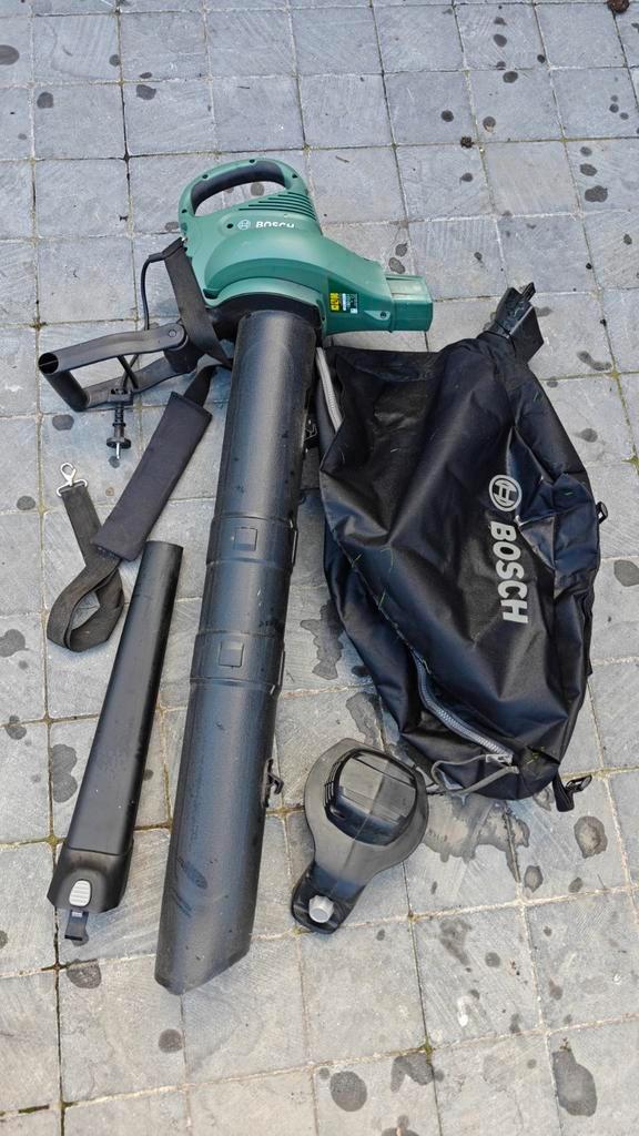 Bosch UniversalGardenTidy (3 in 1), Tuin en Terras, Bladblazers, Zo goed als nieuw, Ophalen