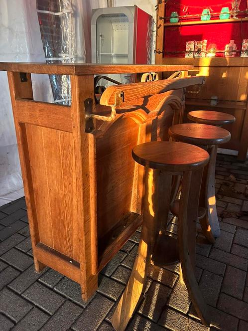 Bar of toog met kast en barkrukken, Maison & Meubles, Dénudé, Comme neuf, Y compris les chaises de bar, Enlèvement