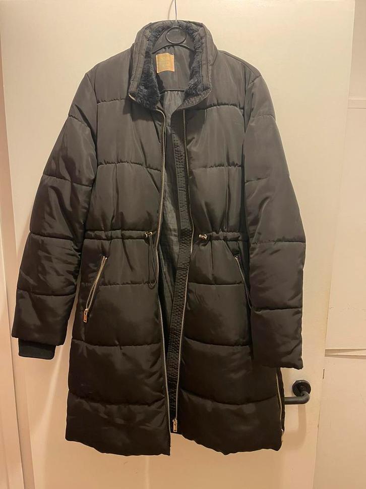 Primark lange donsjas maat 40/42, Kleding | Dames, Jassen | Winter, Zo goed als nieuw, Ophalen of Verzenden
