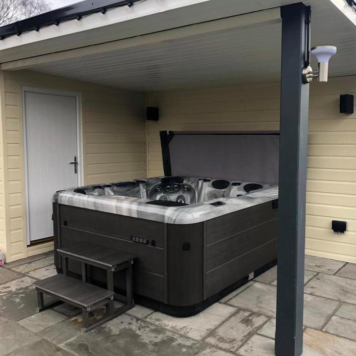 5pers jacuzzi Muziek Shiatsu Gratis levering trapveel meer, Tuin en Terras, Bielzen en Borduren, Nieuw, Ophalen