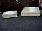 *** 2 TAFEL-PUPITERS ***, Ophalen