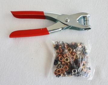 Tang voor het plaatsen van eyelets + zakje eyelets - nieuw beschikbaar voor biedingen