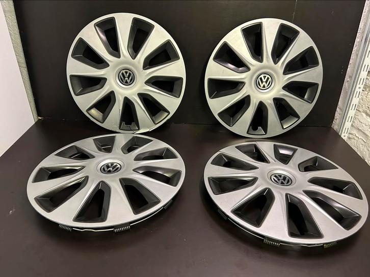 4 wieldoppen VW Caddy Passat Touran Golf 6.7.8 16", Auto diversen, Wieldoppen, Gebruikt