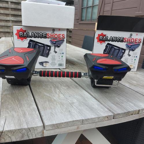 BALANCE SHOES Combinatie van rolschaats en hoverboard, Fietsen en Brommers, Steps, Nieuw, Elektrische step (E-scooter), Ophalen