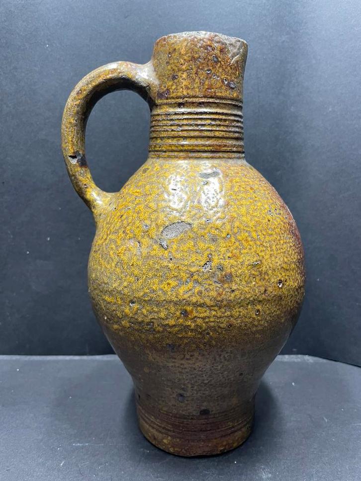 Antiek steengoedkruik (ca. 17e–18e eeuw, Rijnlands/Frechen), Antiek en Kunst, Antiek | Keramiek en Aardewerk, Ophalen of Verzenden