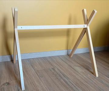 Houten babygym beschikbaar voor biedingen