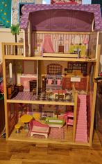 Maison poupee comme neuf, Enfants & Bébés, Jouets | Maisons de poupées, Comme neuf, Maison de poupées, Enlèvement