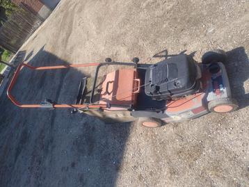 grasmaaier beschikbaar voor biedingen