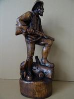 Sculpture chasseur statue en bois chasseur avec chien 1960, Collections, Comme neuf, Humain, Enlèvement ou Envoi
