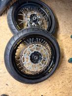 Supermoto/enduro straatvelgen met banden en remschijven, Motoren, Ophalen