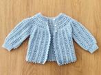 Joli petit gilet en tricot très doux, Ophalen of Verzenden, Zo goed als nieuw, Jongetje of Meisje, Truitje of Vestje
