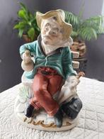 Ravissante statuette d'in vieillard sur son banc, Collections, Comme neuf, Enlèvement ou Envoi