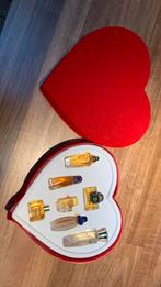 Coffret miniatures de parfum en forme de coeur