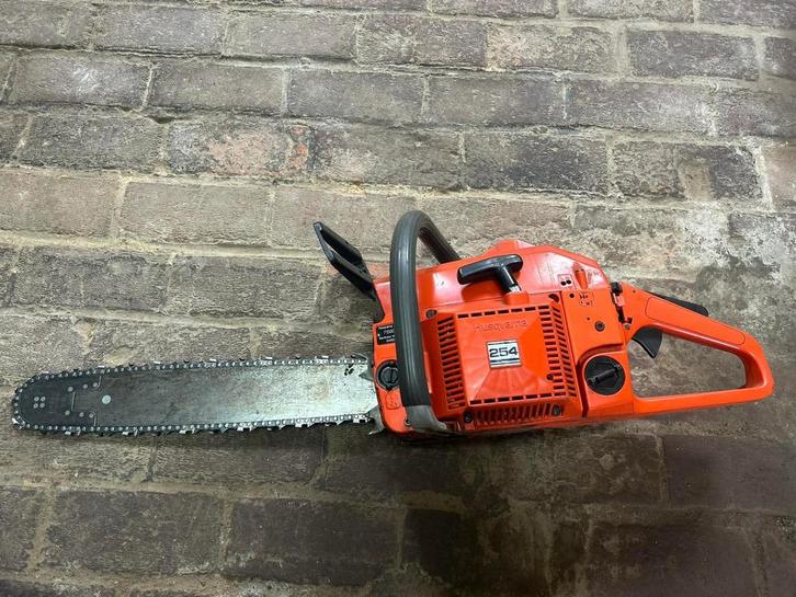 Tronçonneuse Husqvarna 254, Jardin & Terrasse, Outils à main, Comme neuf, Autres types, Enlèvement
