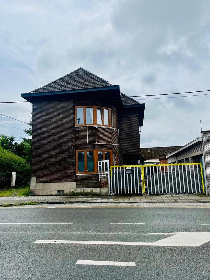 Chambres en colocation, Immo, Huizen en Appartementen te koop, Charleroi, Tussenwoning