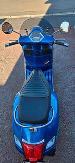 vespa gts super 125, Fietsen en Brommers, Scooters | Vespa, 125 cc, Zo goed als nieuw, Benzine