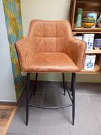 2 hoge barstoelen cognac, Ophalen