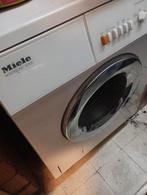 Wasmachine Miele W825, 1200 à 1600 tours, 4 à 6 kg, Chargeur frontal, Enlèvement