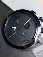 Minus-8 Edge - Degelijkheid met een uniek design, Handtassen en Accessoires, Horloges | Heren, Overige merken, Staal, Gebruikt