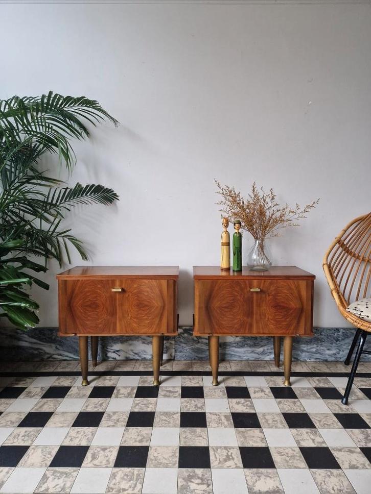 Vintage midcentury nachtkastjes | kastjes retro, Huis en Inrichting, Slaapkamer | Nachtkastjes, Zo goed als nieuw, Minder dan 55 cm
