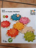 Houten puzzel plan toys tandwielen gears, Ophalen, Zo goed als nieuw