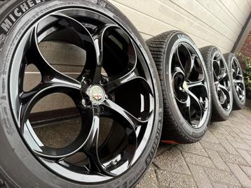 20 “ Alfa Romeo Stelvio Turbo QuadriFoglio Q4 Tonale velgen beschikbaar voor biedingen