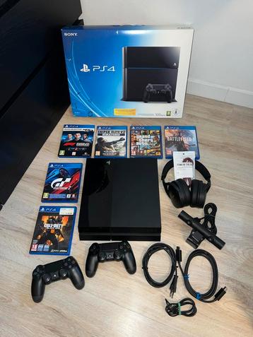 ps4 nieuwstaat + accessoires (oude versie 12.00) beschikbaar voor biedingen