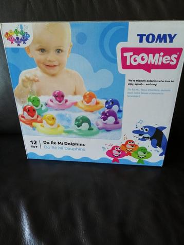 Tomy badspeelgoed muzikale dolfijntjes beschikbaar voor biedingen