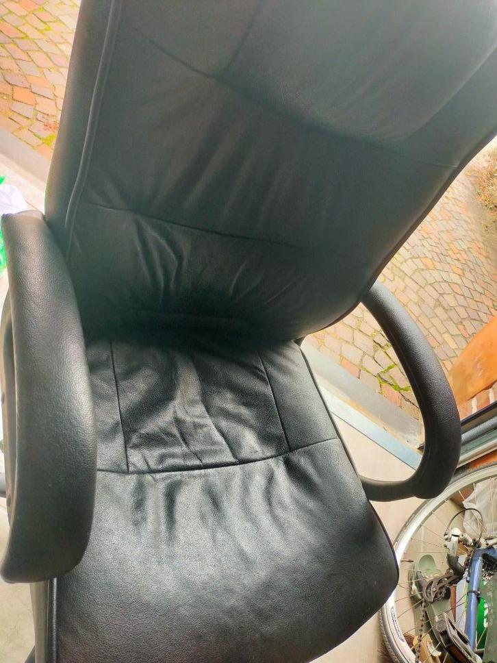 KANTOORSTOEL/ZETEL in ECHT LEDER, Huis en Inrichting, Bureaustoelen, Zo goed als nieuw, Bureaustoel, Zwart, Ergonomisch, Ophalen