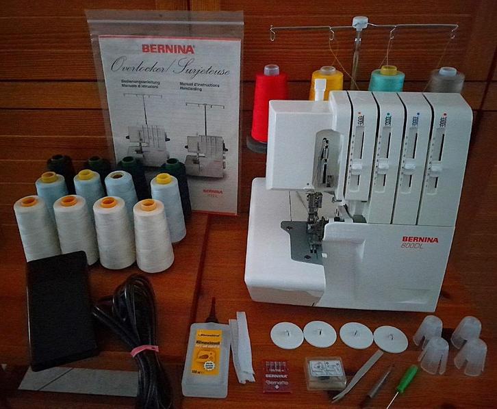 Bernina 800DL overlock naaimachine, Hobby en Vrije tijd, Naaimachines en Toebehoren, Lockmachine, Bernina, Ophalen