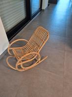Kinder schommelstoel rotan, Kinderen en Baby's, Kinderkamer | Tafels en Stoelen, Ophalen, Gebruikt