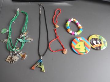 Diverse kindersieraden beschikbaar voor biedingen