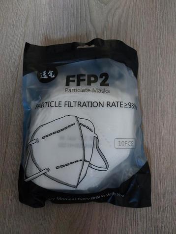 Ffp2 mondmaskers wit in verpakking beschikbaar voor biedingen
