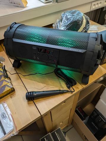 Boombox XFest - Batterie rechargeable Trevi XF 550, Enlèvement, Neuf, Radio