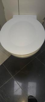 Hangtoilet „VILEROY AND BOSH” met frame en spoelbak., Huis en Inrichting, Zo goed als nieuw