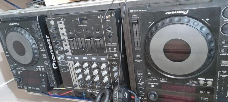 discobar complet pioneer en flightcase, Muziek en Instrumenten, Dj-sets en Draaitafels, Zo goed als nieuw, Pioneer, Ophalen