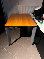 In hoogte verstelbare tafel/bureau, Enlèvement, Utilisé