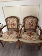 Stoeltjes handgeborduurde entree stoeltjes set, Ophalen