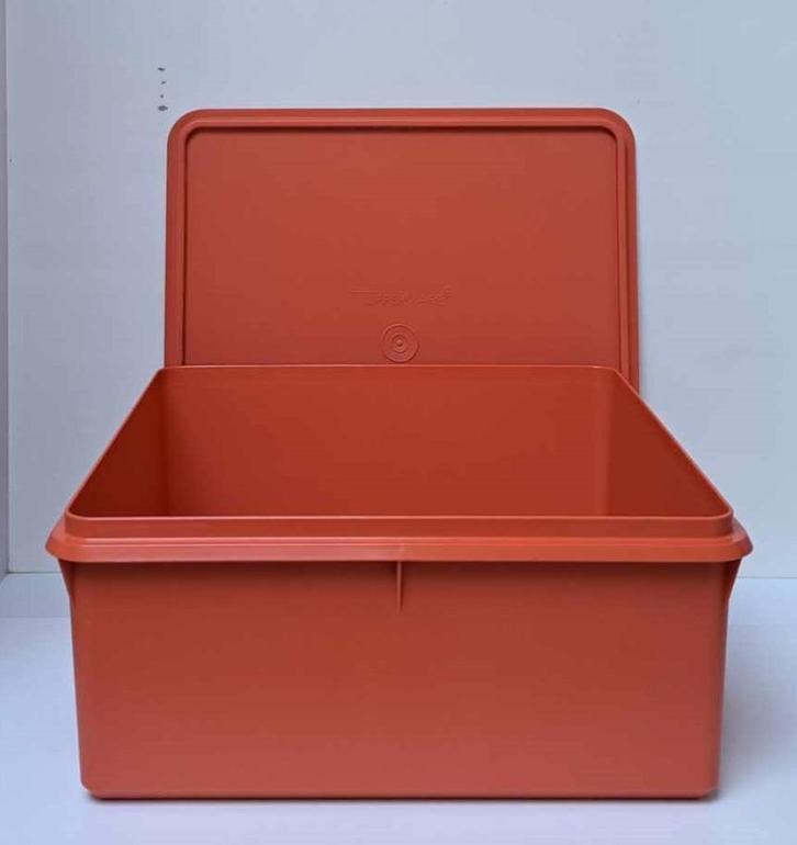 Tupperware™ « Provision Box » 10 liter - rood, Huis en Inrichting, Keuken | Tupperware, Nieuw, Bus of Trommel, Rood, Verzenden