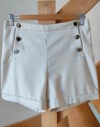 Mooie short gebroken wit. H&M. Maat Smal maar medium zou ook, Maat 38/40 (M), H&M, Kort, Wit