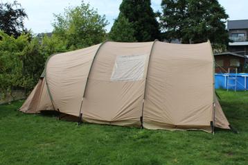 Tent 4-6 persoons beschikbaar voor biedingen