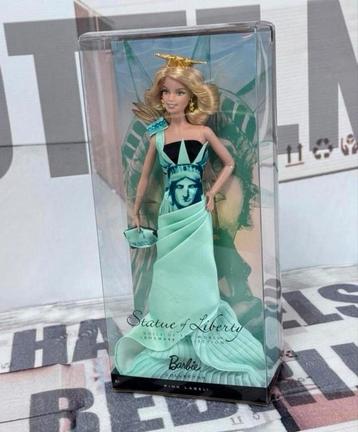 Statue of Liberty BARBIE Landmark Dolls Lady Collector NIEUW beschikbaar voor biedingen