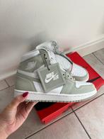 Nike air jordan 1 high og seafoam, Kleding | Dames, Nieuw, Sneakers, Wit, Ophalen