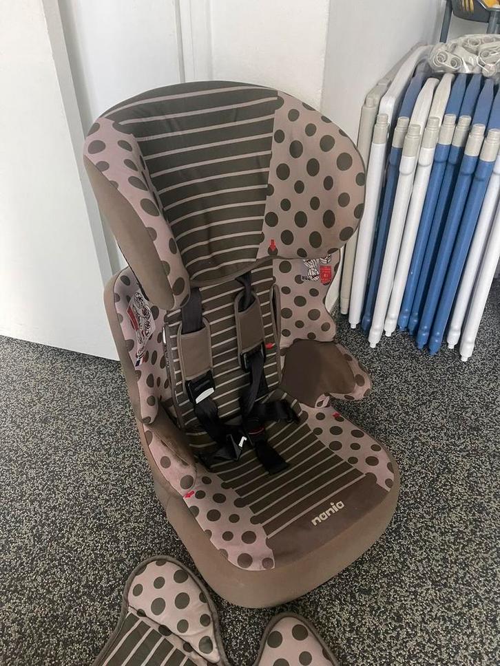Nania kinderstoel / autostoel 9 - 18 kg z.g.a.n, Kinderen en Baby's, Autostoeltjes, Zo goed als nieuw, Overige merken, 9 t/m 18 kg