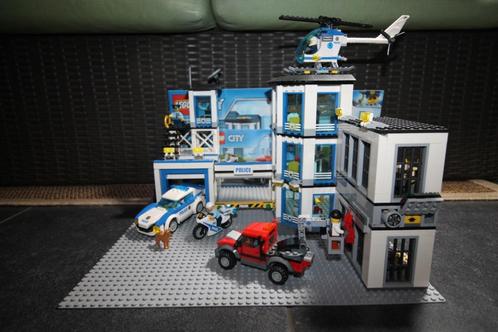 LEGO City Politiebureau - 60141, Enfants & Bébés, Jouets | Duplo & Lego, Comme neuf, Lego, Enlèvement